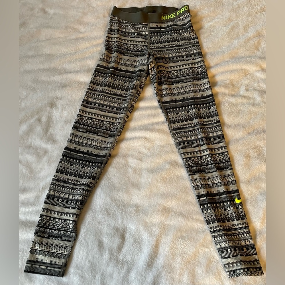 Nike Pro Dri-Fit Abstract Print Compression Leggings Small Excellent Condition